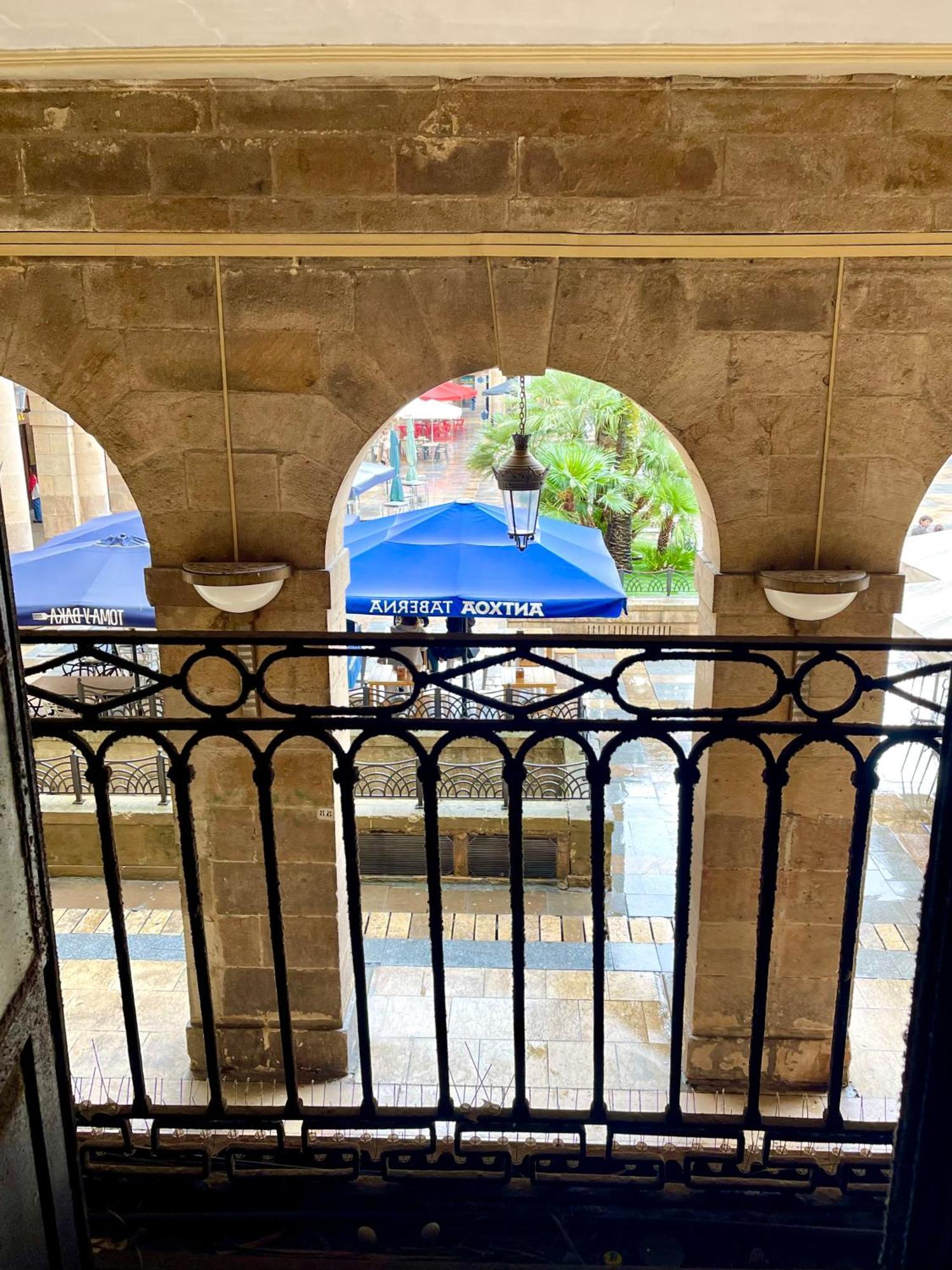Lauramer Plaza Nueva Bilbao Exterior photo