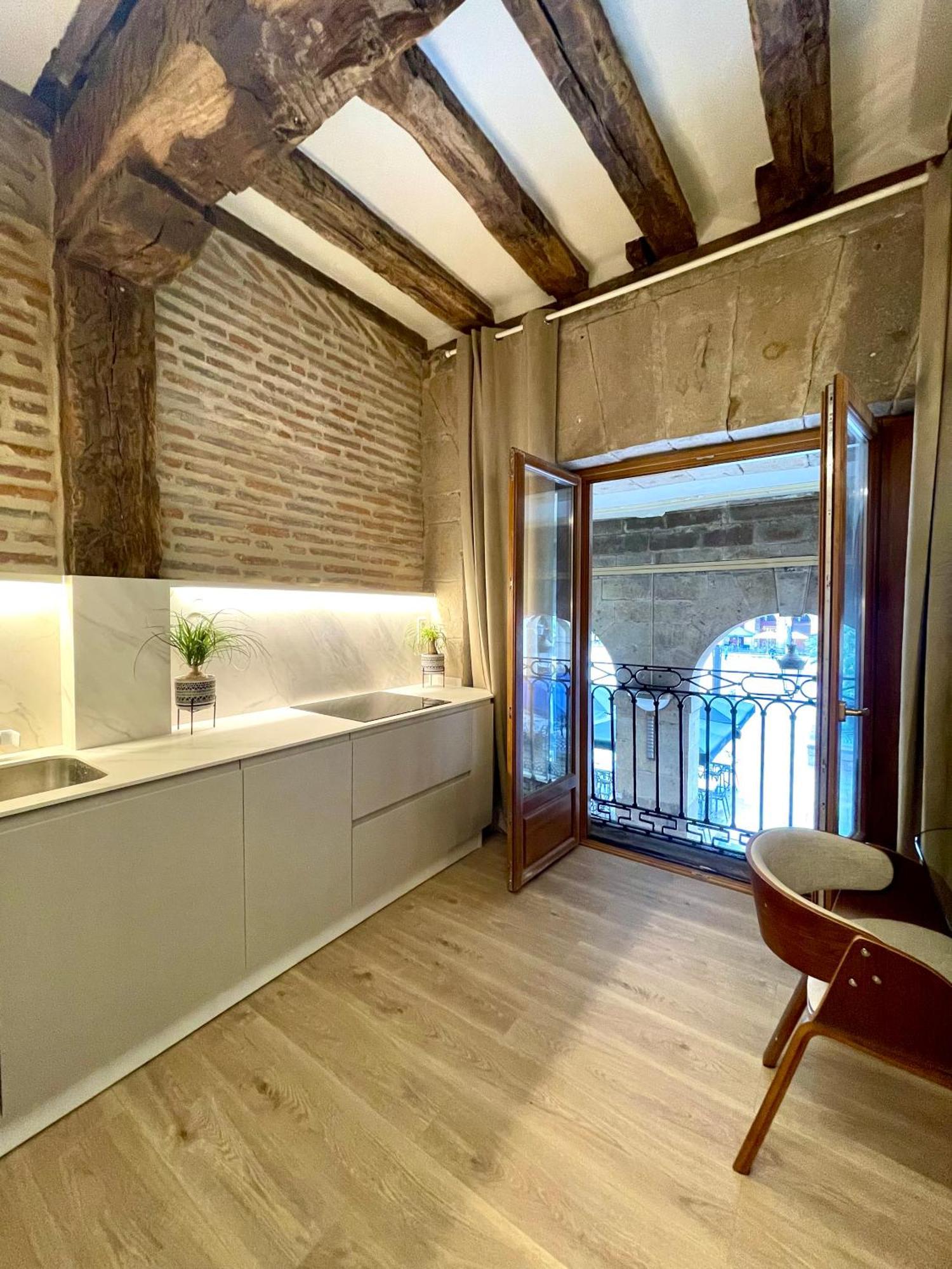 Lauramer Plaza Nueva Bilbao Exterior photo
